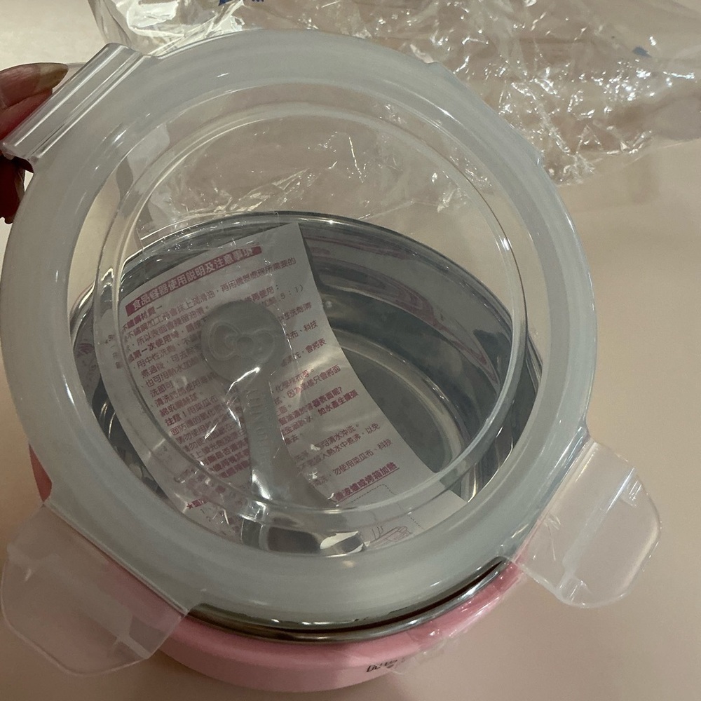 Sanrio Hello Kitty Stainless Steel Pink Bowl with Lid and Mini Spoons - Picture 7 of 11
